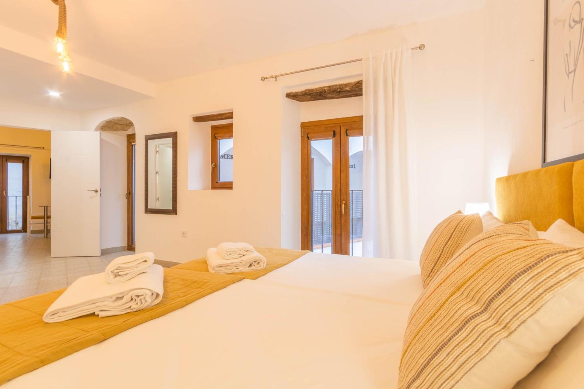 Apartamentos Miguel De Cervantes Centro קורדובה מראה חיצוני תמונה