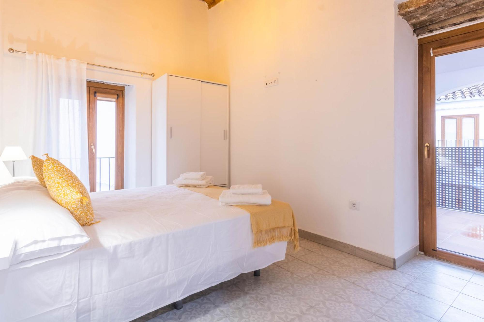 Apartamentos Miguel De Cervantes Centro קורדובה מראה חיצוני תמונה