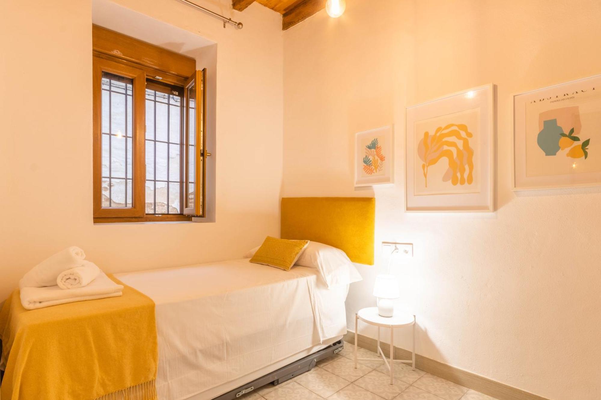 Apartamentos Miguel De Cervantes Centro קורדובה מראה חיצוני תמונה