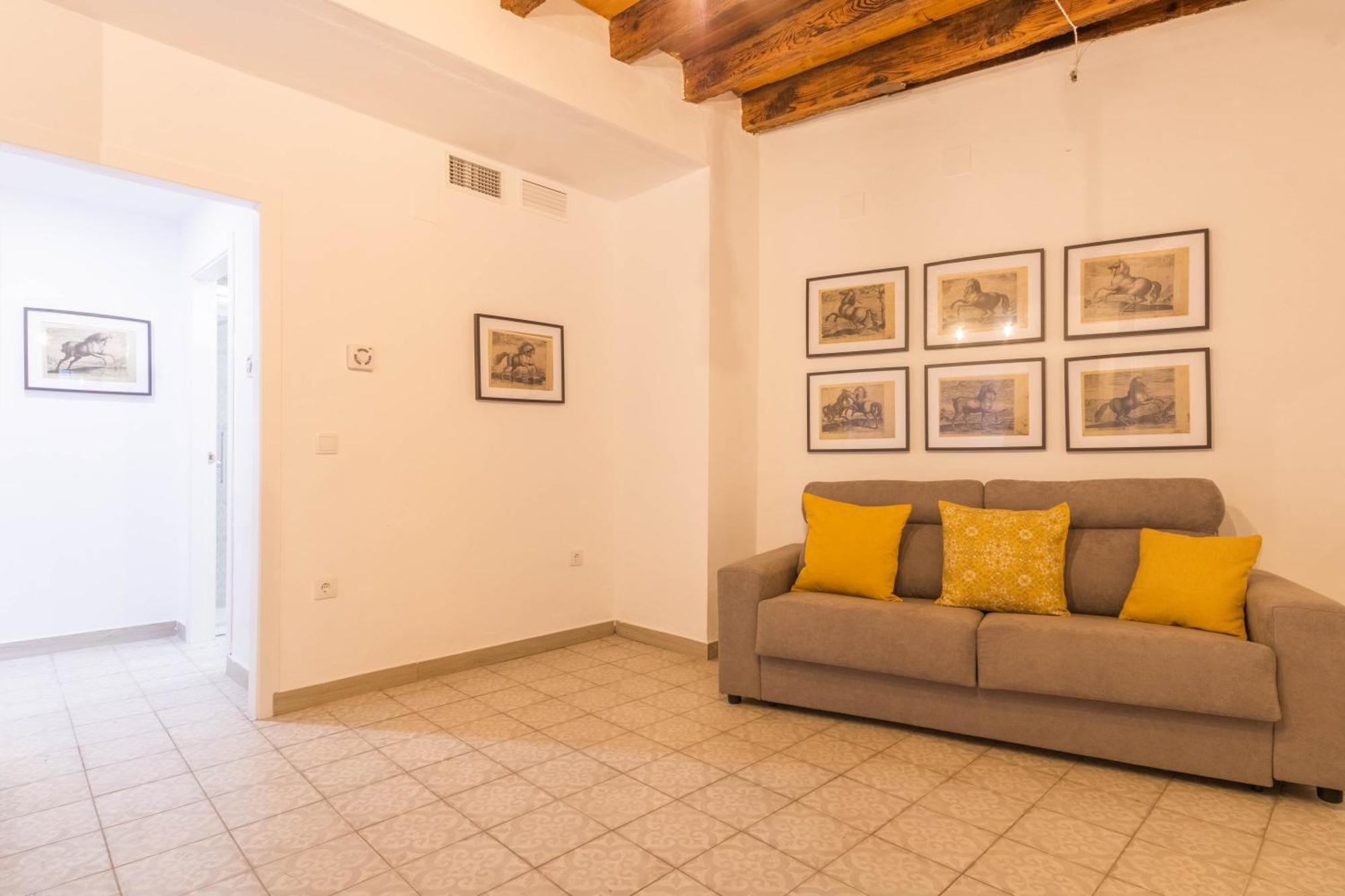 Apartamentos Miguel De Cervantes Centro קורדובה מראה חיצוני תמונה